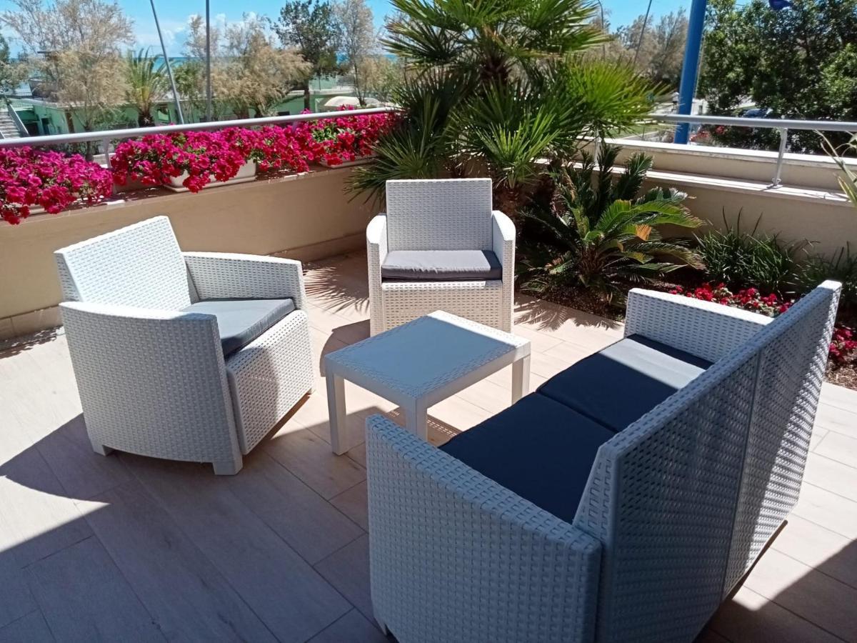Hotel Maja Pescara Esterno foto