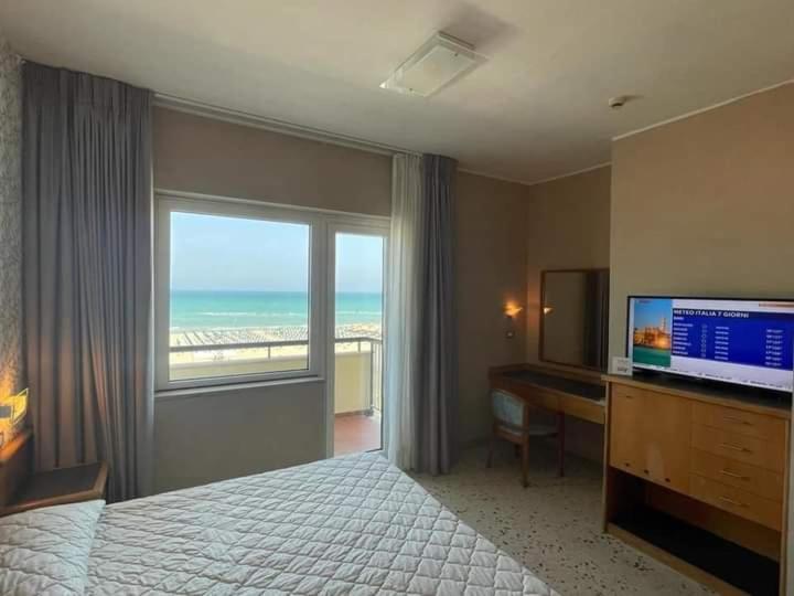 Hotel Maja Pescara Esterno foto