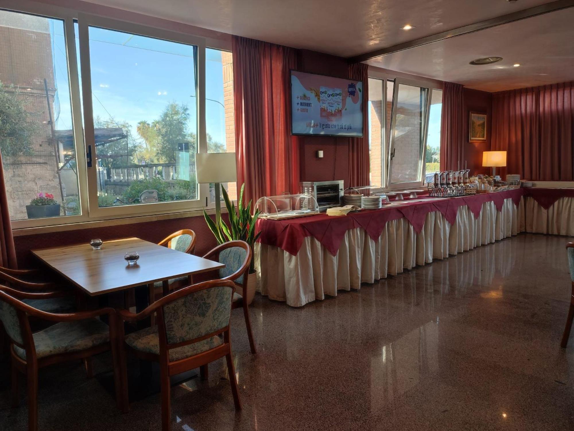 Hotel Maja Pescara Esterno foto