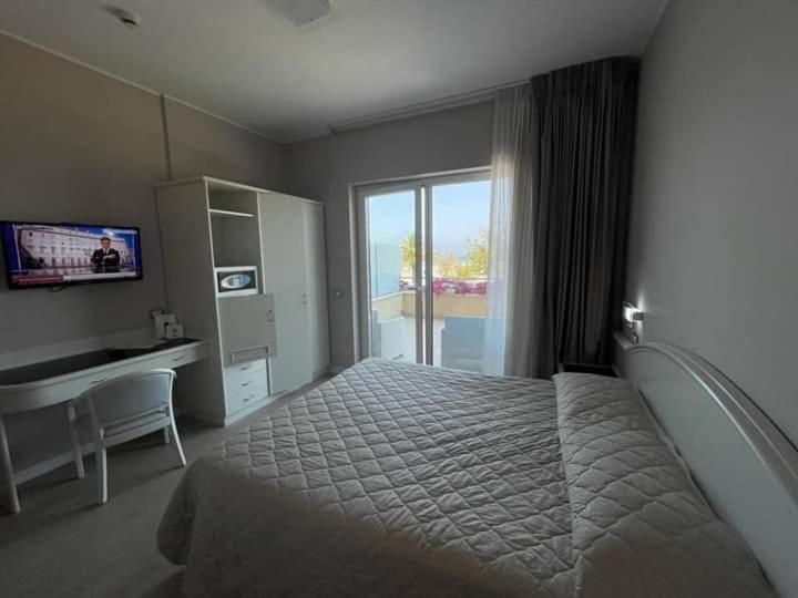 Hotel Maja Pescara Esterno foto
