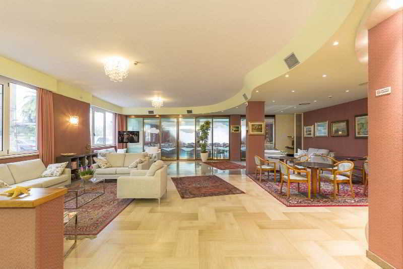 Hotel Maja Pescara Esterno foto