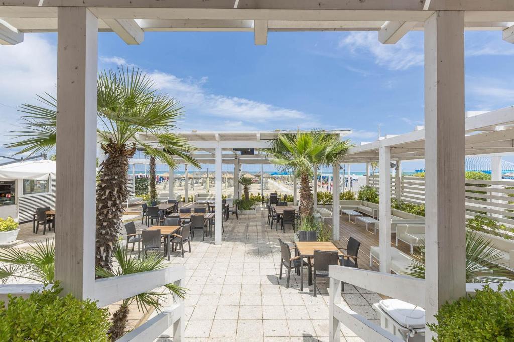 Hotel Maja Pescara Esterno foto