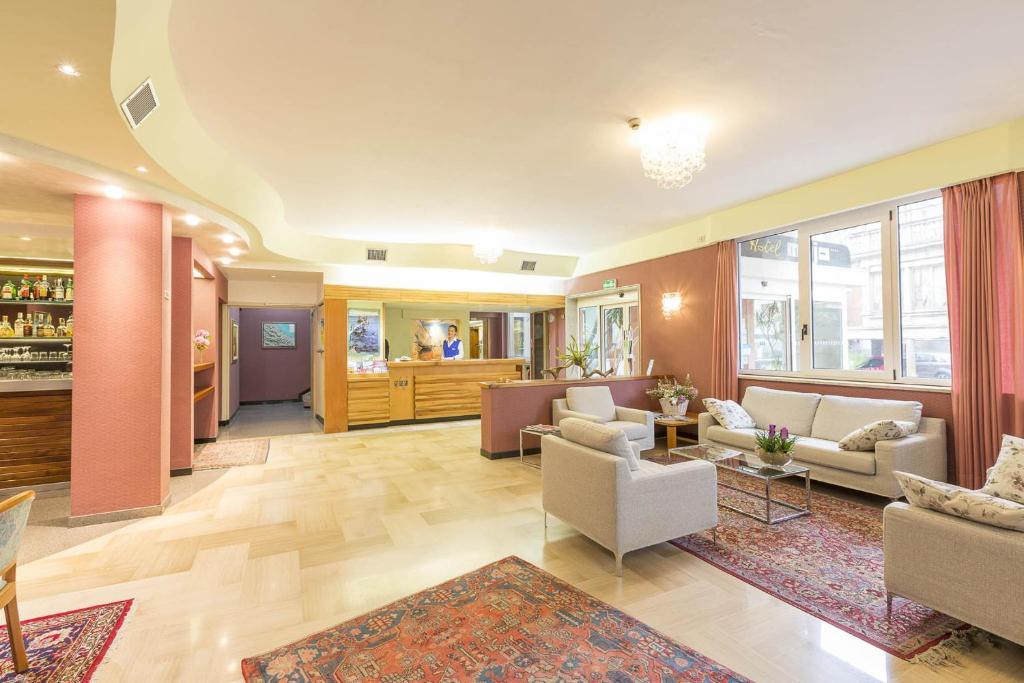 Hotel Maja Pescara Esterno foto