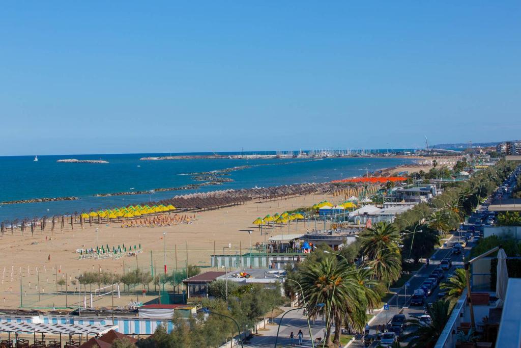 Hotel Maja Pescara Esterno foto
